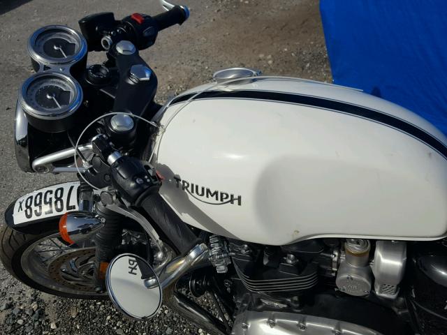 SMTD20HFXJT847730 - 2018 TRIUMPH MOTORCYCLE THRUXTON 1 WHITE photo 5