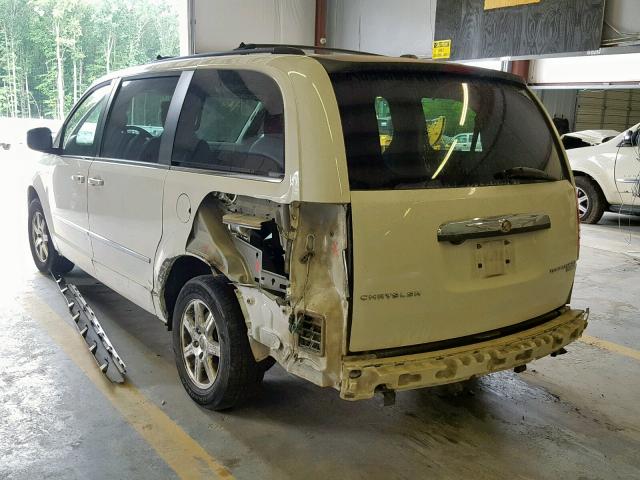 2A8HR54199R548020 - 2009 CHRYSLER TOWN & COU WHITE photo 3