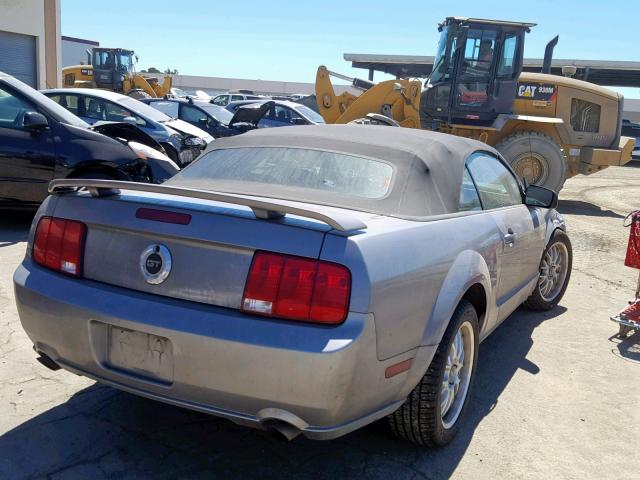 1ZVHT85H965193653 - 2006 FORD MUSTANG GT GRAY photo 4