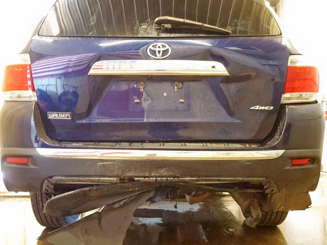 5TDBK3EH5DS217341 - 2013 TOYOTA HIGHLANDER BLUE photo 9