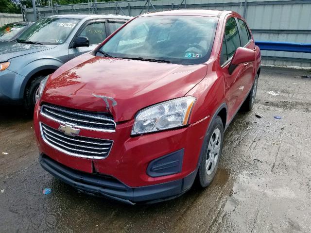 KL7CJKSB1FB059816 - 2015 CHEVROLET TRAX LS RED photo 2