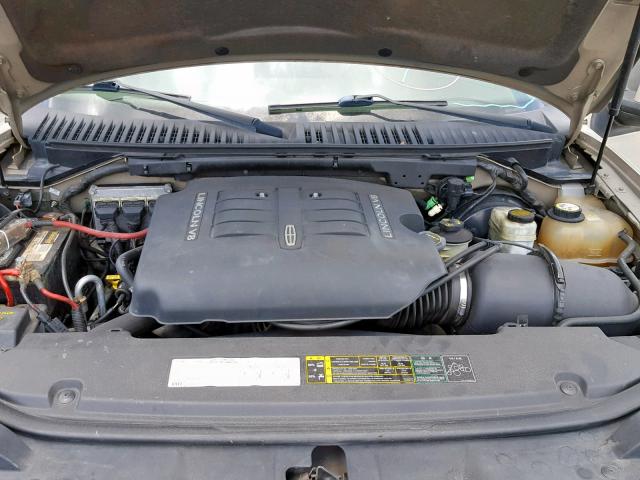 5LMFU28R74LJ29248 - 2004 LINCOLN NAVIGATOR CREAM photo 7