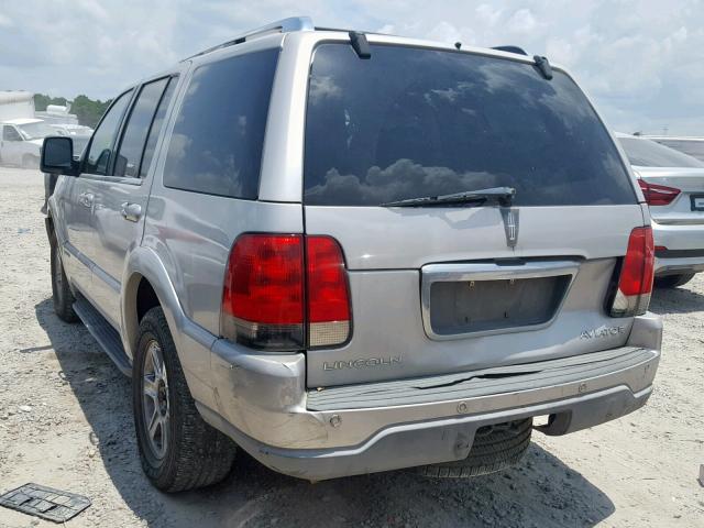 5LMEU88H44ZJ10661 - 2004 LINCOLN AVIATOR SILVER photo 3