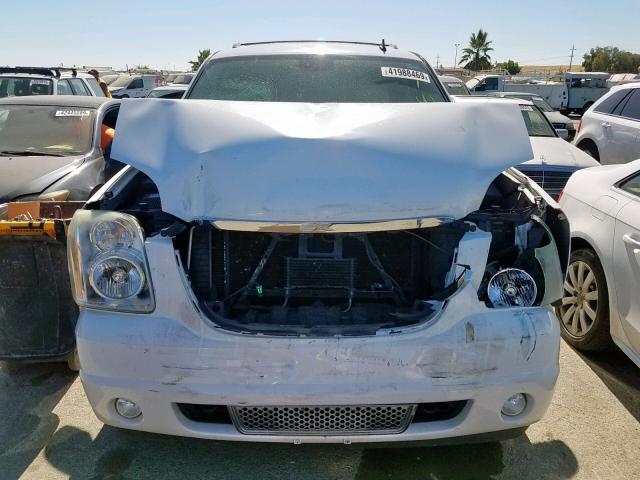 1GKFK66827J311099 - 2007 GMC YUKON XL D WHITE photo 7