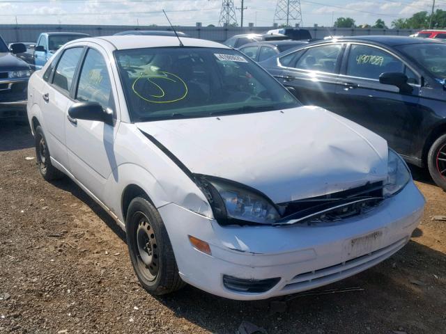 1FAFP34N45W304245 - 2005 FORD FOCUS ZX4 WHITE photo 1