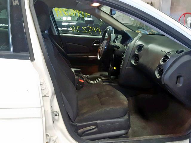 2G2WP552961266518 - 2006 PONTIAC GRAND PRIX WHITE photo 5