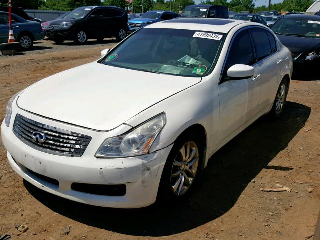 JNKCV61F49M360896 - 2009 INFINITI G37 WHITE photo 2