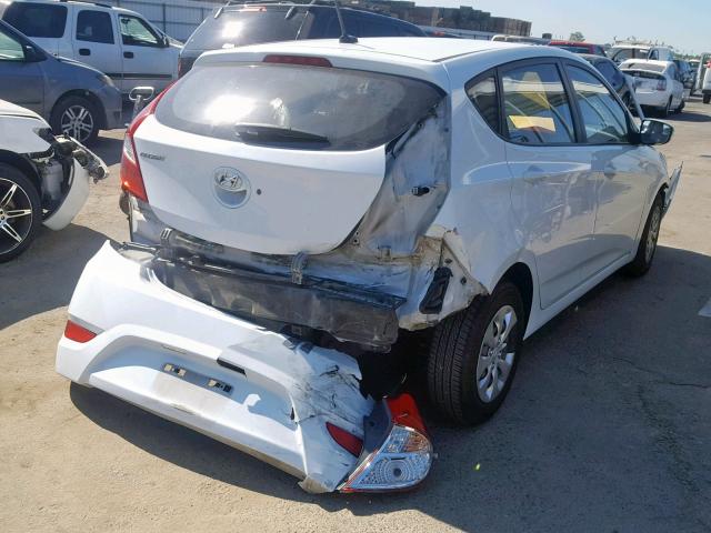 KMHCT5AE7GU256727 - 2016 HYUNDAI ACCENT SE WHITE photo 4