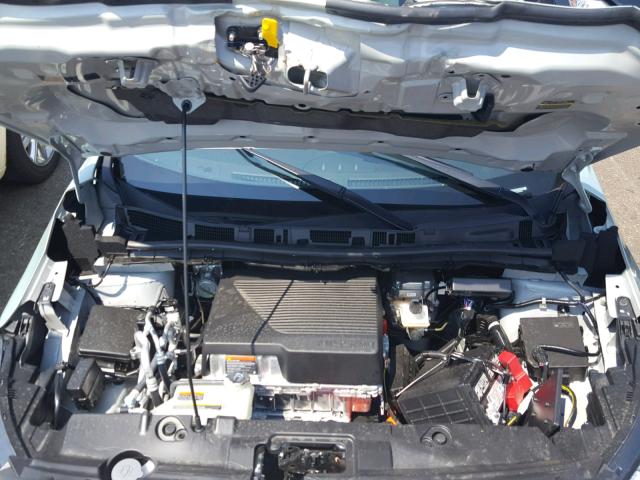 1N4AZ1CP9JC306984 - 2018 NISSAN LEAF S SILVER photo 7