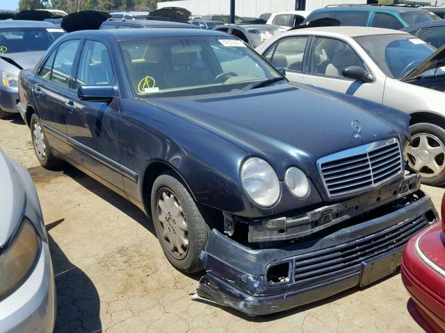 WDBJF65F8WA681822 - 1998 MERCEDES-BENZ E 320 BLUE photo 1