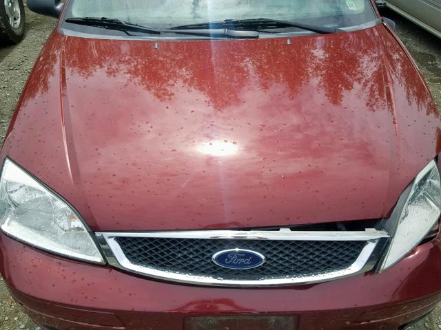 1FAHP37N57W283557 - 2007 FORD FOCUS ZX5 MAROON photo 7