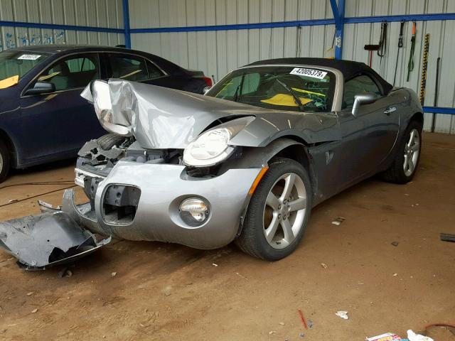 1G2MB33B36Y102742 - 2006 PONTIAC SOLSTICE GRAY photo 2