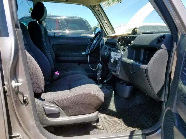 JTLKT324940157697 - 2004 TOYOTA SCION XB 银色 照片 5