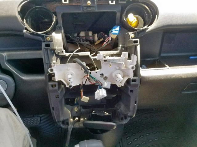 JTLKT324940157697 - 2004 TOYOTA SCION XB 银色 照片 9