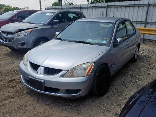 JA3AJ26E85U043077 - 2005 MITSUBISHI LANCER ES SILVER photo 2