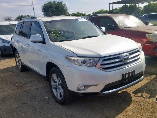 5TDDK3EH2DS251813 - 2013 TOYOTA HIGHLANDER WHITE photo 1