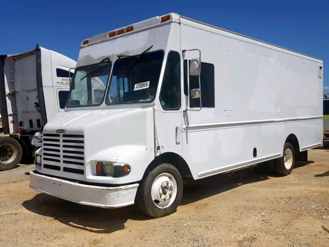 4UZAAPCP54CN47283 - 2004 FREIGHTLINER CHASSIS M WHITE photo 2