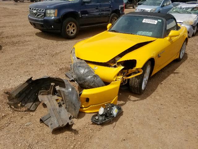 JHMAP21404T002735 - 2004 HONDA S2000 YELLOW photo 2