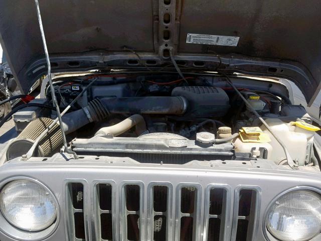 1J4FA29P31P311623 - 2001 JEEP WRANGLER / SILVER photo 7