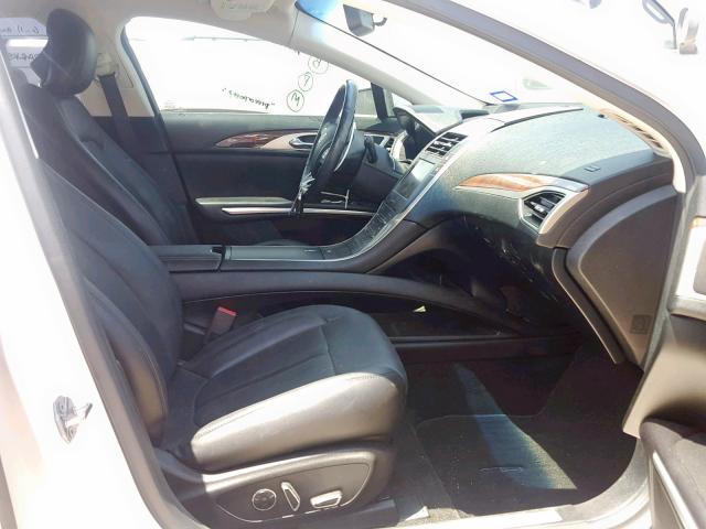 3LN6L2LU5GR632669 - 2016 LINCOLN MKZ HYBRID WHITE photo 5