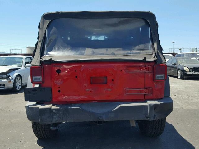 1C4AJWAG8CL243591 - 2012 JEEP WRANGLER S RED photo 9