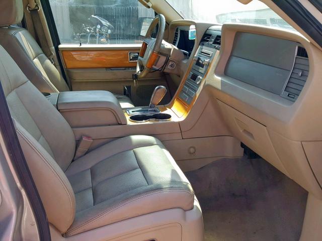 5LMFU28528LJ07340 - 2008 LINCOLN NAVIGATOR GOLD photo 5