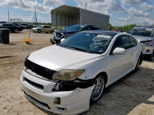 JTKDE177670202629 - 2007 TOYOTA SCION TC WHITE photo 2