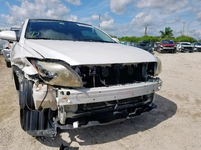 JTKDE177670202629 - 2007 TOYOTA SCION TC WHITE photo 9