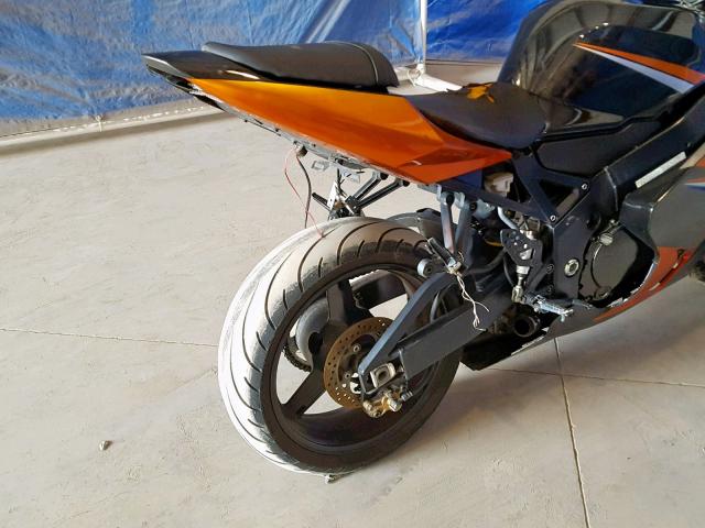 JS1GN7CA442104735 - 2004 SUZUKI GSX-R600 K BLACK photo 6