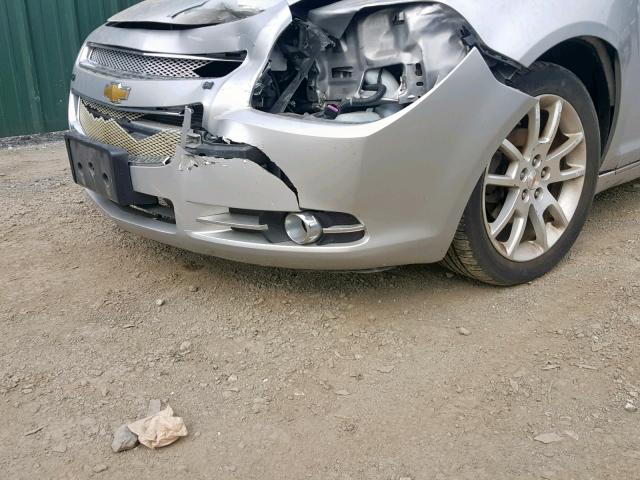 1G1ZE5E18BF330792 - 2011 CHEVROLET MALIBU LTZ 银色 照片 9