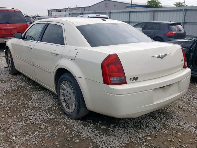 2C3KA43RX7H872090 - 2007 CHRYSLER 300 WHITE photo 3