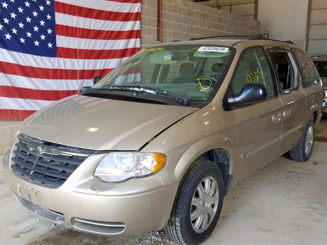 2A4GP54L46R651569 - 2006 CHRYSLER TOWN & COU GOLD photo 2