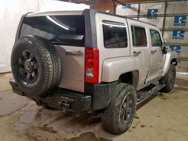 5GTDN13E578164574 - 2007 HUMMER H3 SILVER photo 4