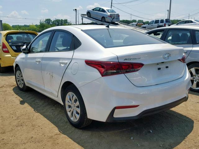 3KPC24A35KE079411 - 2019 HYUNDAI ACCENT SE WHITE photo 3