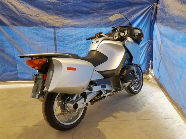 WB103880X7ZT11013 - 2007 BMW R1200 RT SILVER photo 4