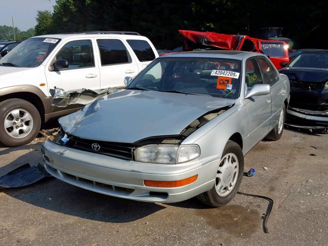 4T1GK13E4RU013082 - 1994 TOYOTA CAMRY XLE SILVER photo 2