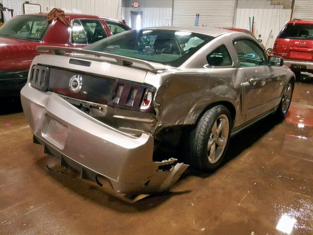1ZVHT82H195139966 - 2009 FORD MUSTANG GT SILVER photo 4