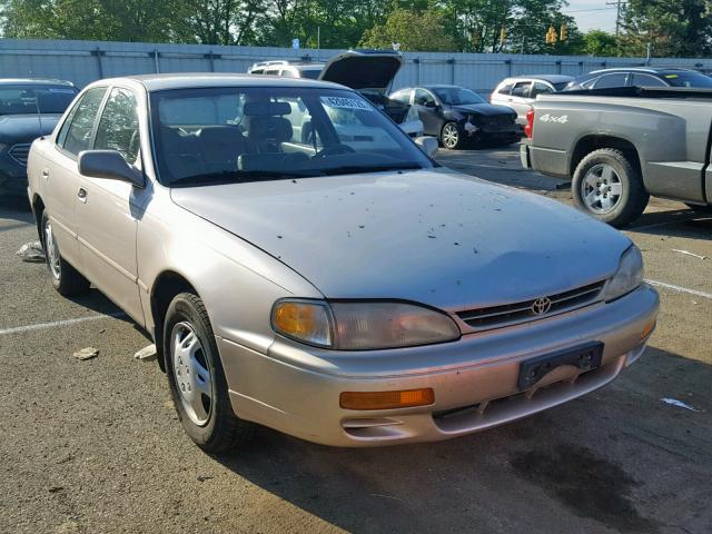 4T1BG12K4TU804822 - 1996 TOYOTA CAMRY DX GOLD photo 1