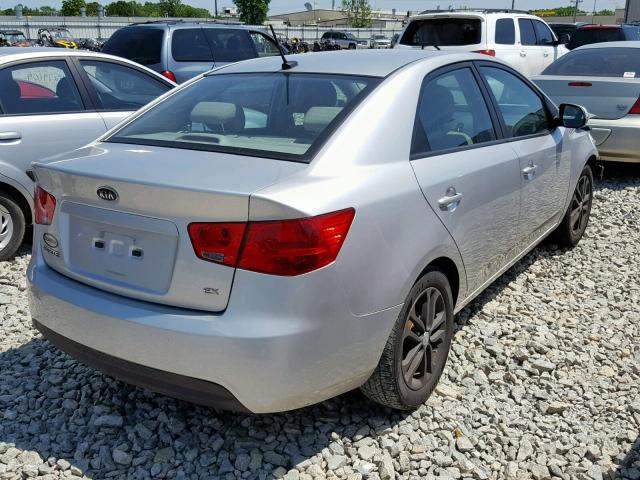 KNAFU4A22B5333325 - 2011 KIA FORTE EX SILVER photo 4