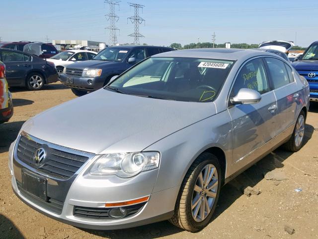 WVWJK7AN0AE145514 - 2010 VOLKSWAGEN PASSAT KOM SILVER photo 2