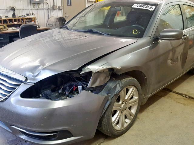 1C3BC1FG5BN584142 - 2011 CHRYSLER 200 TOURIN GRAY photo 9