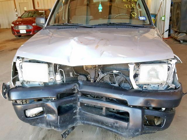 5N1ED28T9YC612756 - 2000 NISSAN XTERRA XE SILVER photo 7