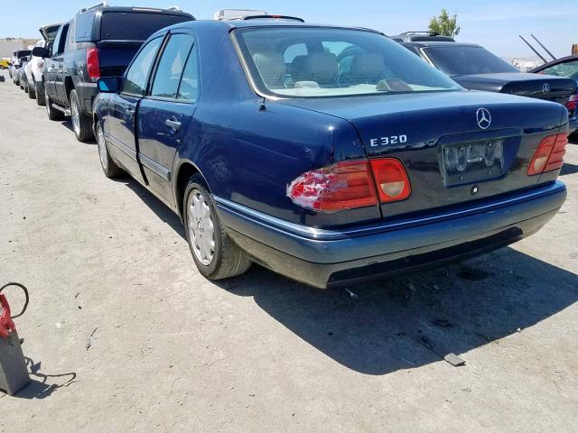 WDBJF55F5TJ008217 - 1996 MERCEDES-BENZ E 320 BLUE photo 3