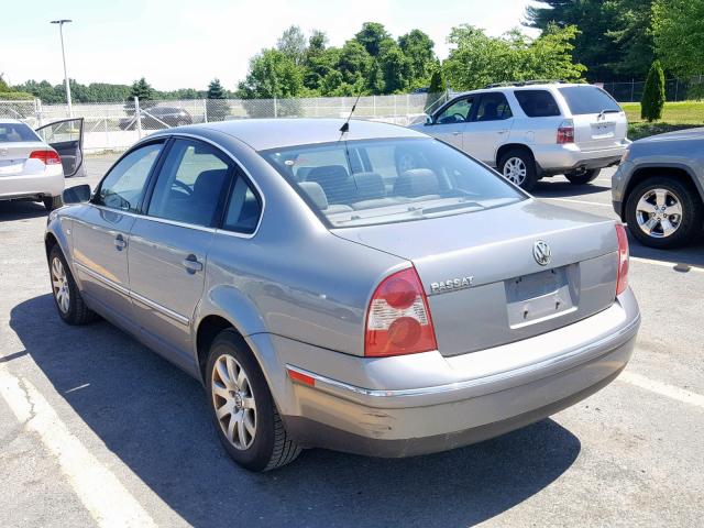 WVWPD63B12P247122 - 2002 VOLKSWAGEN PASSAT GLS GRAY photo 3