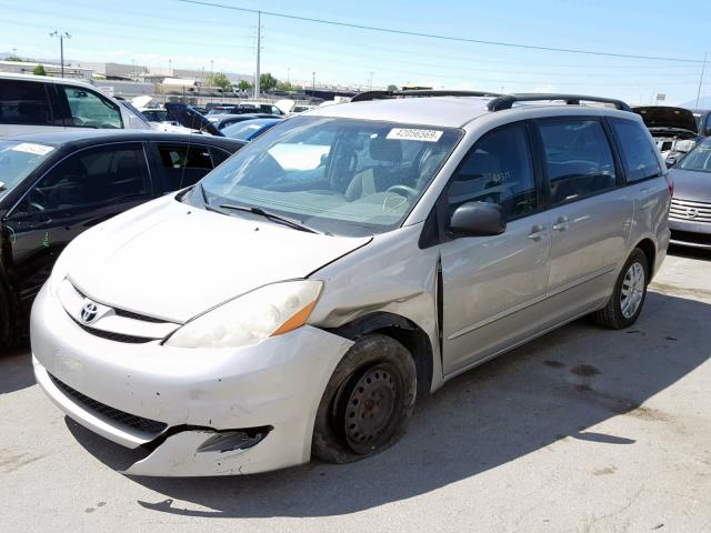 5TDZK23C77S067771 - 2007 TOYOTA SIENNA CE SILVER photo 2