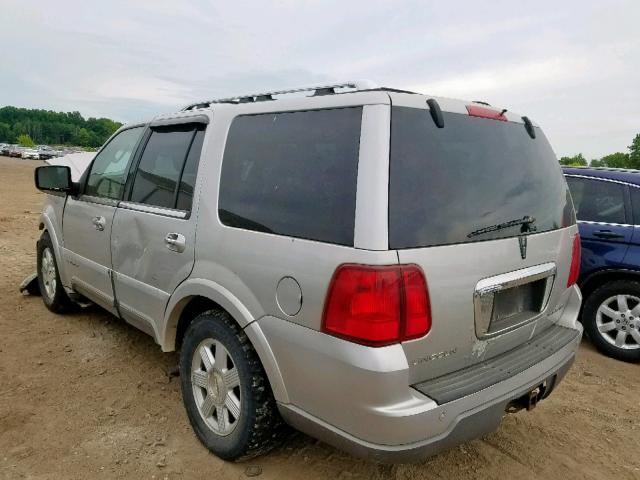 5LMFU28R93LJ00381 - 2003 LINCOLN NAVIGATOR SILVER photo 3