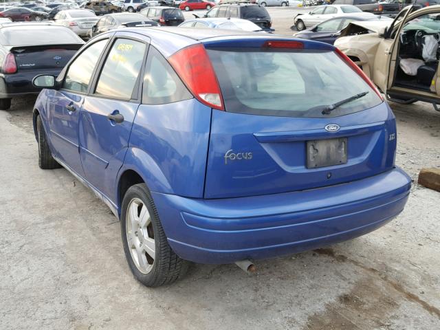 3FAFP37383R169426 - 2003 FORD FOCUS ZX5 BLUE photo 3