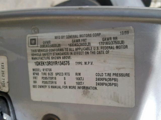 1GKEK13R3YR134576 - 2000 GMC YUKON DENA SILVER photo 10