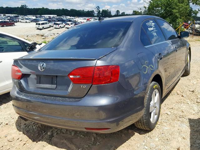 3VWLL7AJ8DM390317 - 2013 VOLKSWAGEN JETTA TDI GRAY photo 4