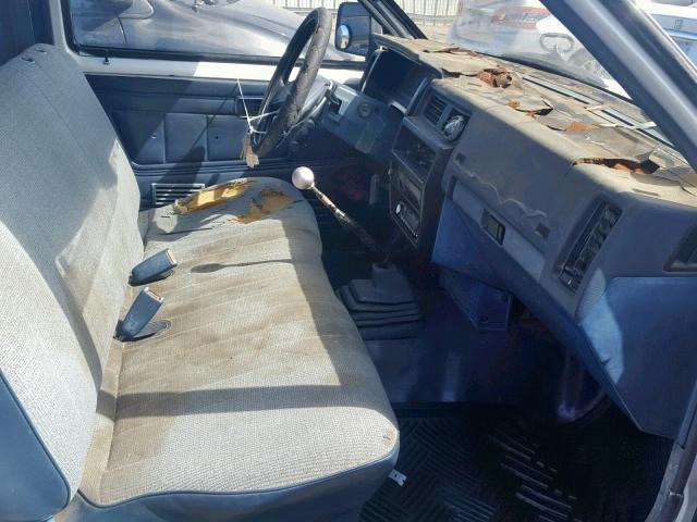 1N6ND11S0JC307455 - 1988 NISSAN D21 SHORT WHITE photo 5